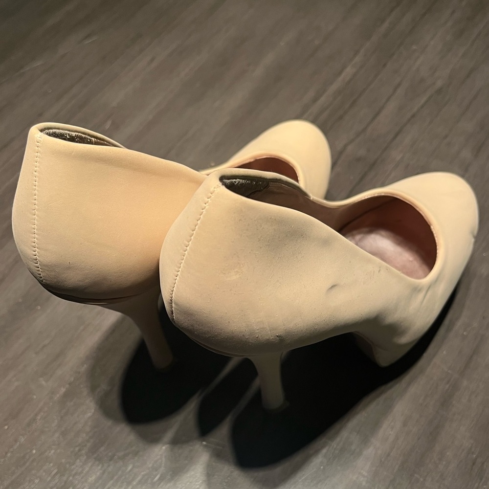 Qupid Rounded Nude Pumps - Picture 2 of 2
